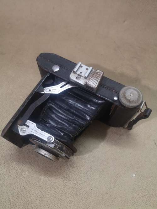 VINTAGE BALDA BALDAX FOLDING CAMERA
