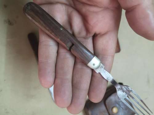 VINTAGE HANDMADE FOLDING UTENSILS AND CUP IN A LEATHER POUCH