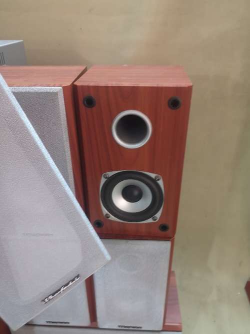 MAGNIFICENT WHARFEDALE 9PCE SURROUND SOUND HOME THEATRE SYSTEM