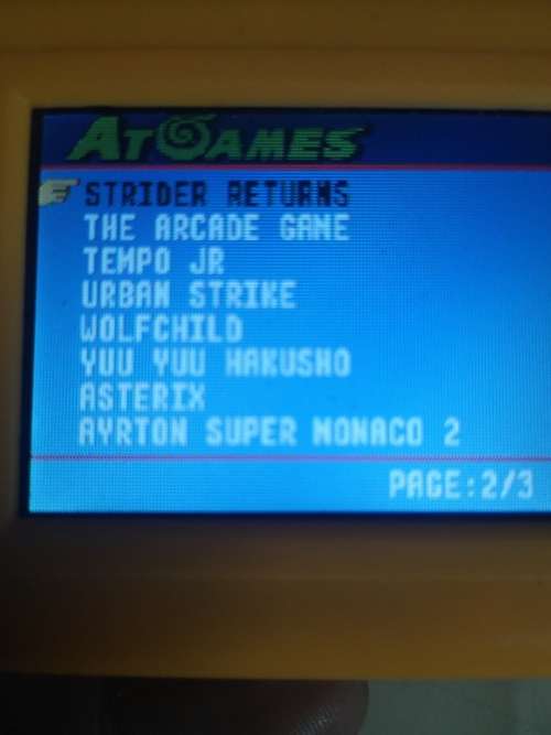 HANDHELD GAMING CONSOLE WITH 21 BUILD IN SEGA GAMES