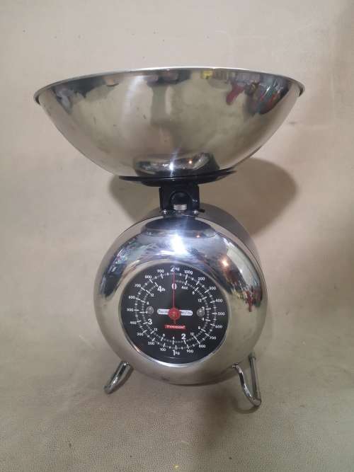 MAGNIFICENT VINTAGE TYPHOON STAINLESS STEEL KITCHEN SCALE - VERY GOOD CONDITION