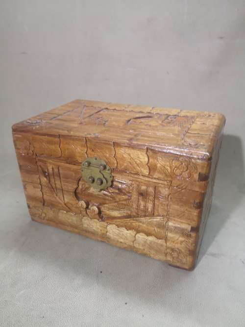 BEAUTIFUL BIG CARVED WOODEN CHEST JEWELRY BOX