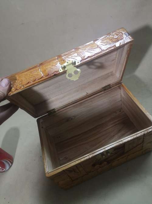 BEAUTIFUL BIG CARVED WOODEN CHEST JEWELRY BOX