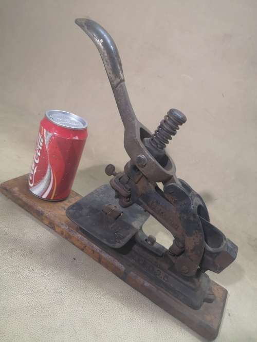 VINTAGE CAST IRON ACME STAPLER