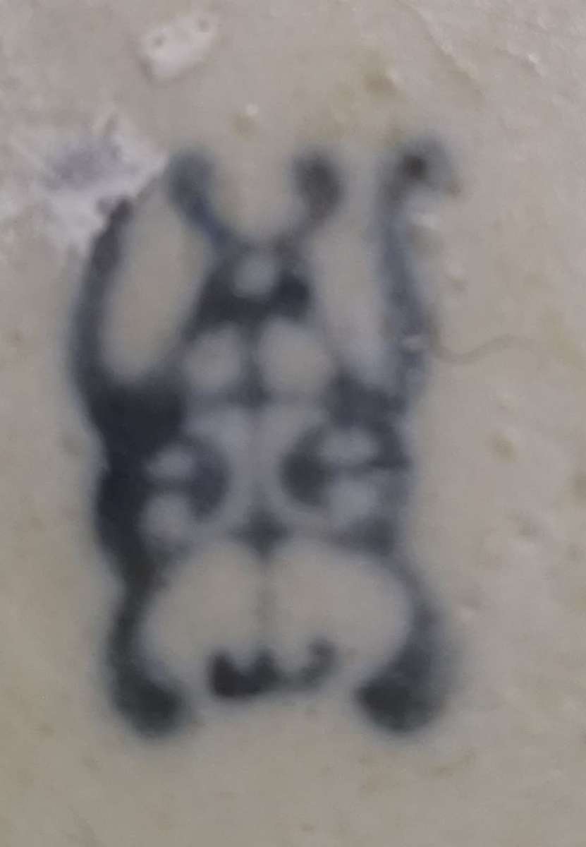 EXQUISITE GIGANTIC VINTAGE HAND PAINTED BLUE AND WHITE ORIENTAL VASE WITH ORIGINAL MARKINGS - 460MM