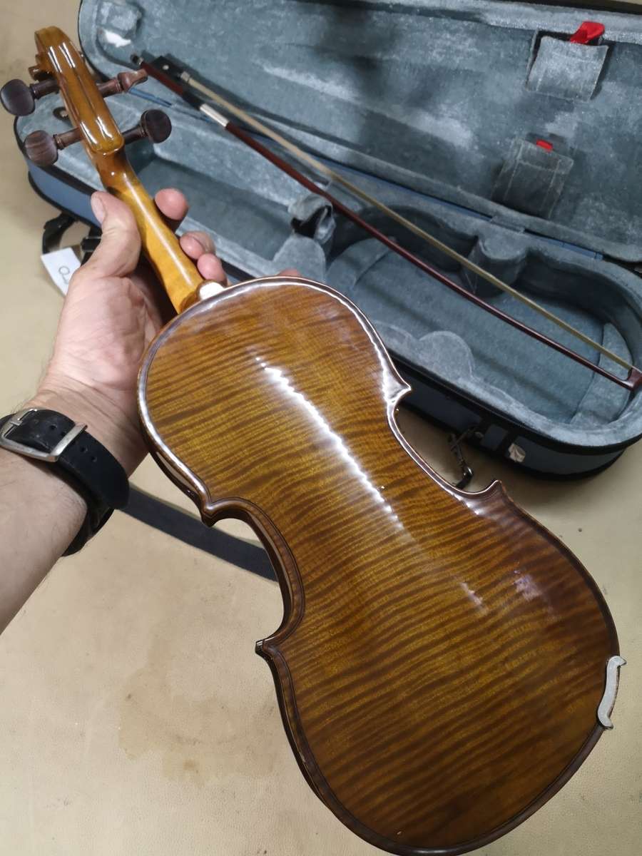 Complete Stentor Student 1 Violin 1/2 Size
