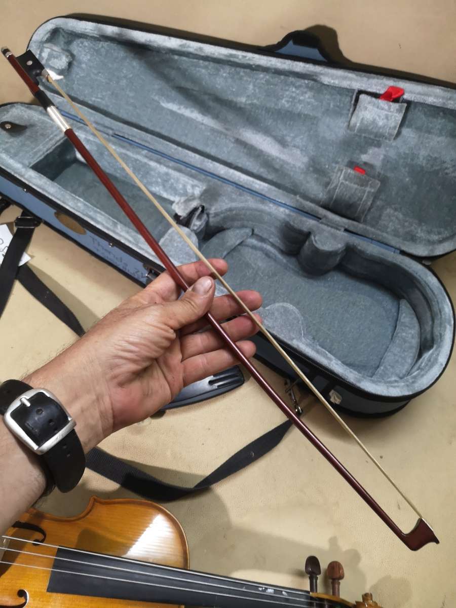 Complete Stentor Student 1 Violin 1/2 Size