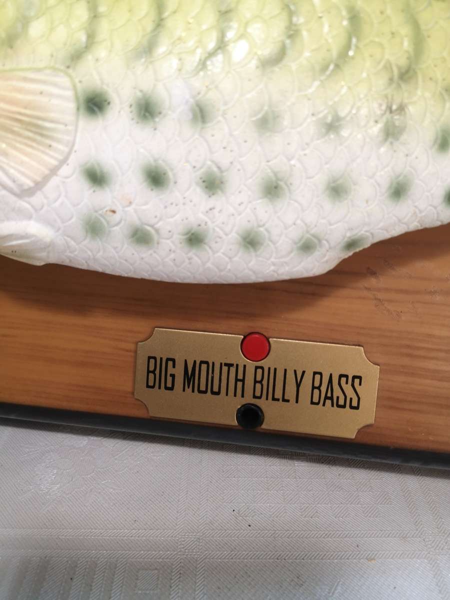 VINTAGE GEMMY BIG MOUTH BILLY BASS CHRISTMAS MOTION CONTROLLED SINGING FISH (LIKE NEW)