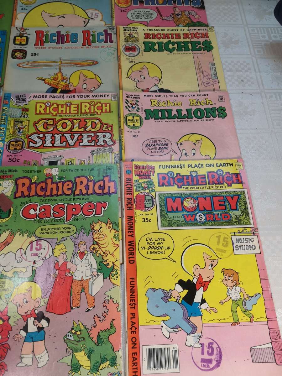 HUGE COLLECTION OF VINTAGE RICHIE RICH COMIC BOOKS