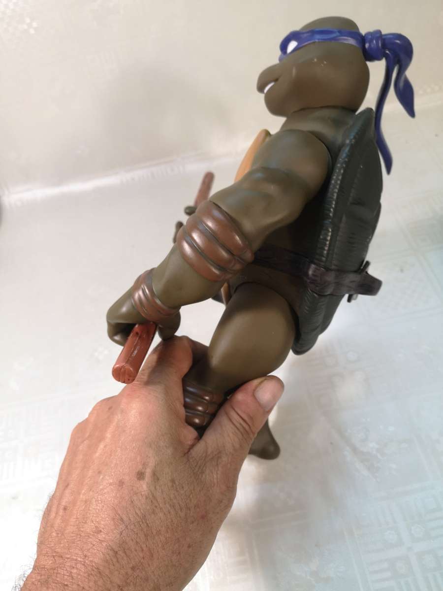 GIANT VINTAGE NINJA TURTLES DONATELLO BY PLAYMATES TOYS - MIRAGE STUDIOS 2 OF 2
