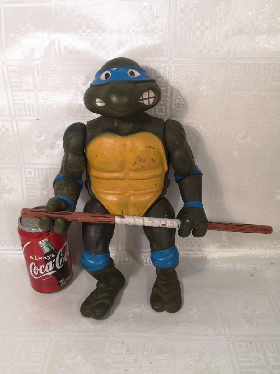 GIANT VINTAGE 1988 NINJA TURTLES LEONARDO BY PLAYMATES TOYS - MIRAGE STUDIOS 1 OF 2