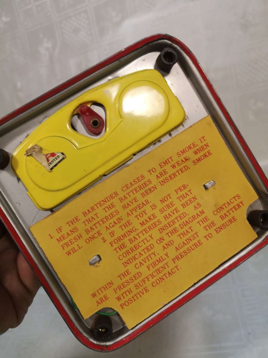 Vintage Battery D.K Trademark Litho Charley Weaver Bartender Tin Toy, Japan