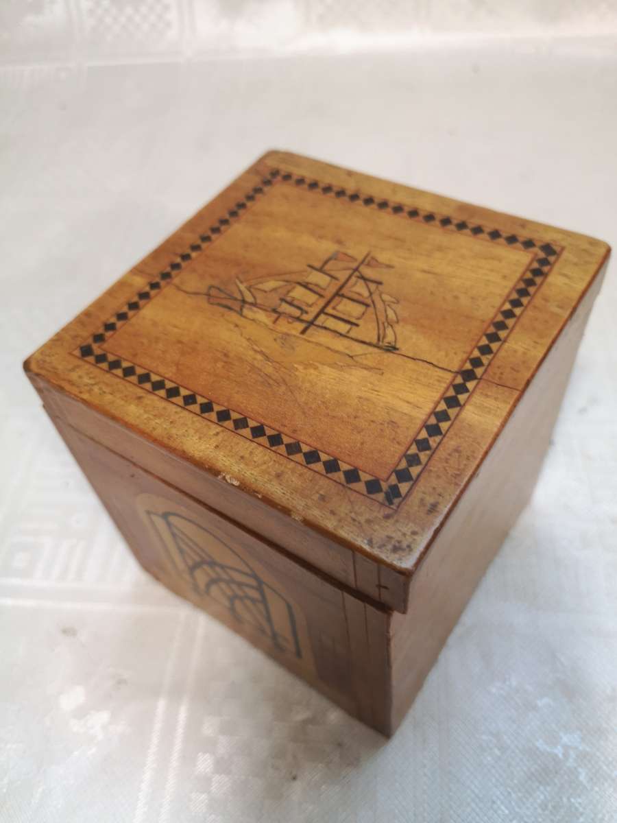 ANTIQUE MECHANICAL CIGARETTE DISPENSER BOX MARQUETRY INLAY WITH ANIMATED TUNE
