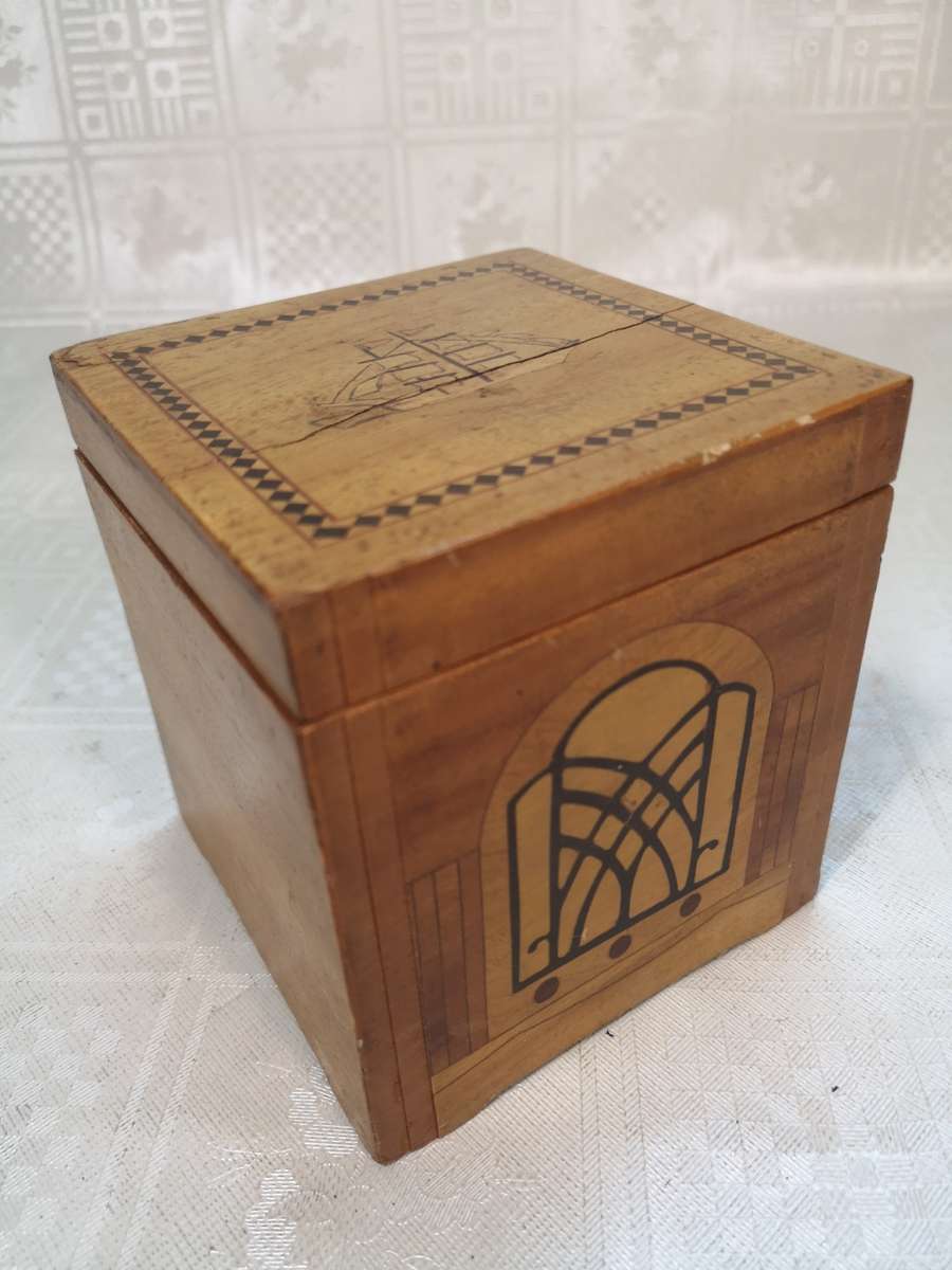 ANTIQUE MECHANICAL CIGARETTE DISPENSER BOX MARQUETRY INLAY WITH ANIMATED TUNE