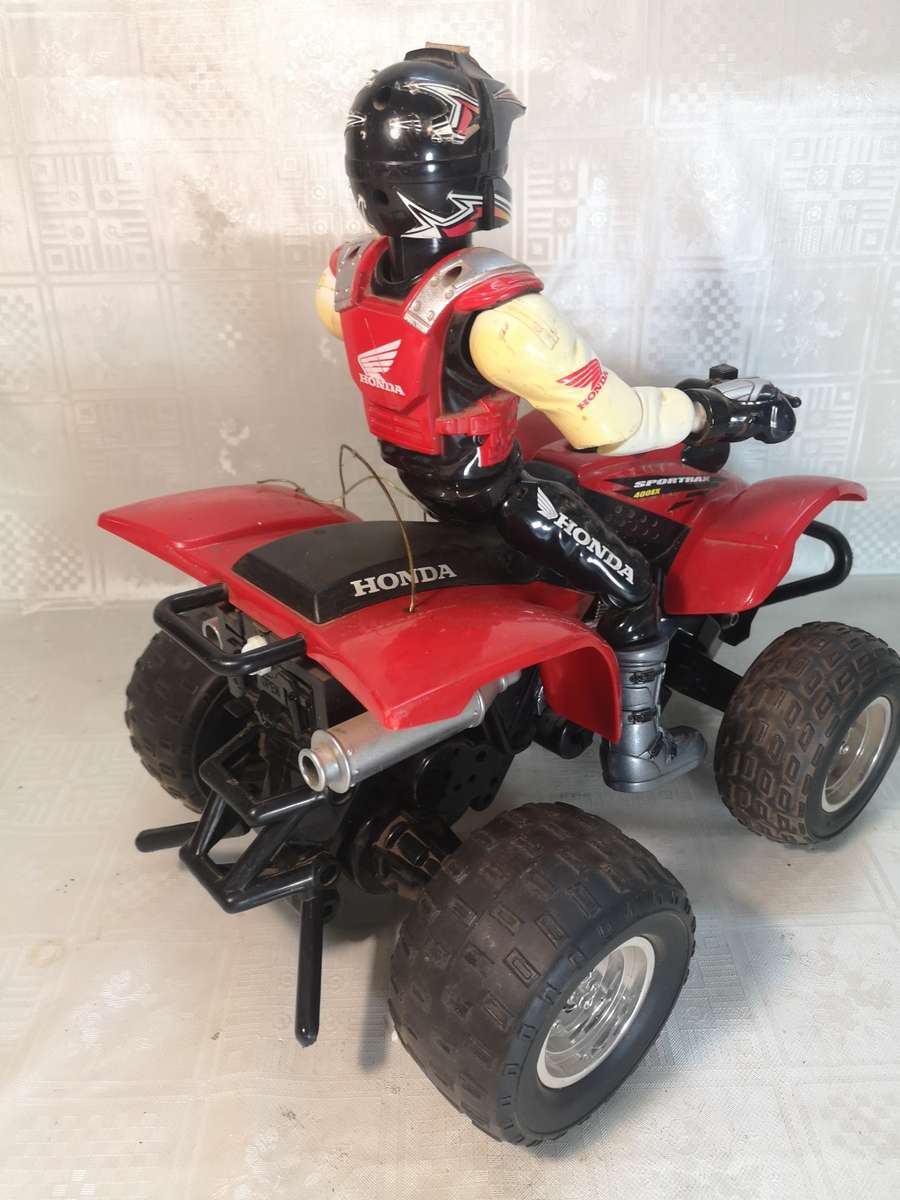 LARGE EZTEC HONDA SPORTRAX 400EX RADIO CONTROL 4 WHEELER RC ATV 1 OF 2 ON AUCTION NOW