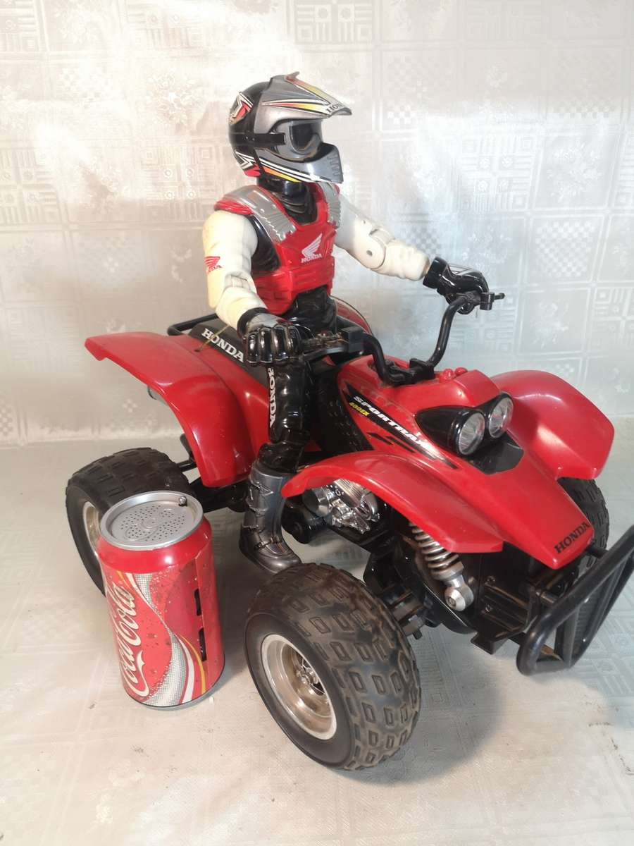 LARGE EZTEC HONDA SPORTRAX 400EX RADIO CONTROL 4 WHEELER RC ATV 1 OF 2 ON AUCTION NOW