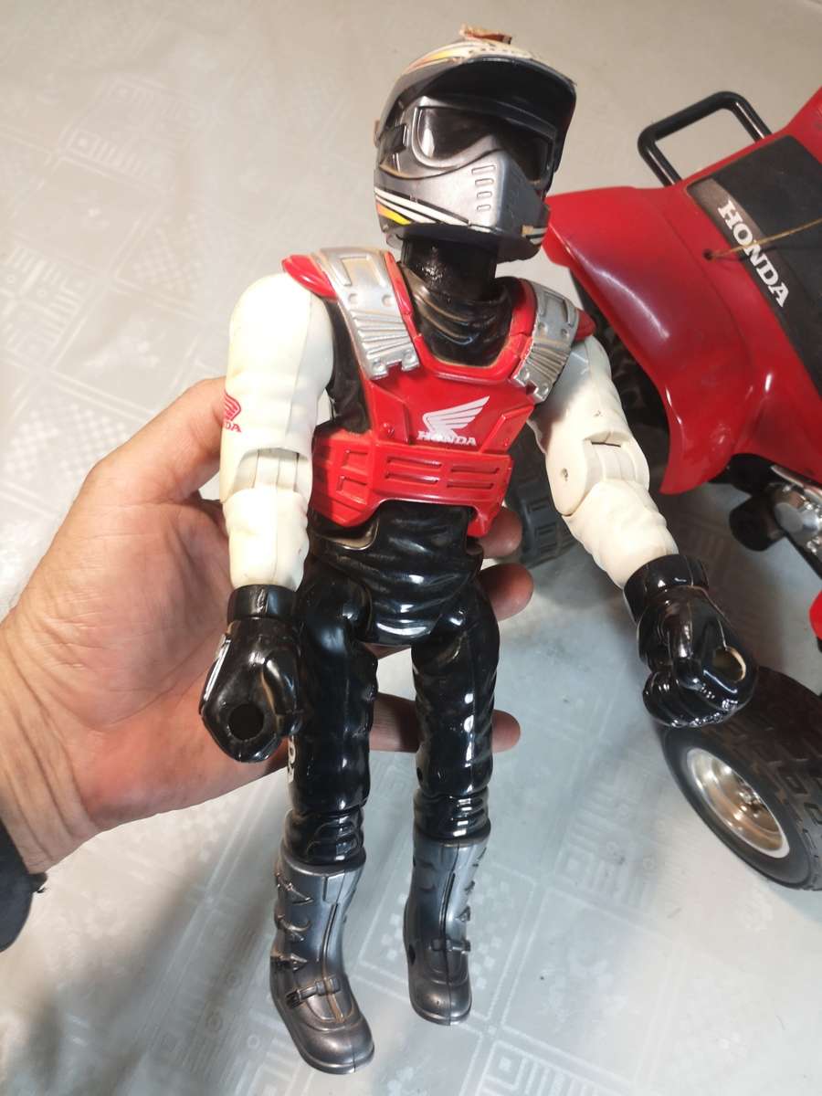 LARGE EZTEC HONDA SPORTRAX 400EX RADIO CONTROL 4 WHEELER RC ATV 1 OF 2 ON AUCTION NOW