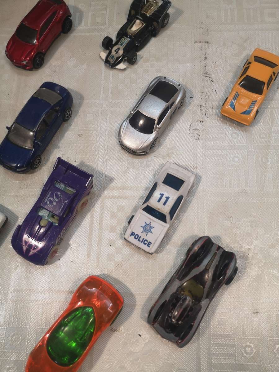 Vintage Truck Carrying Case With Die Cast Cars