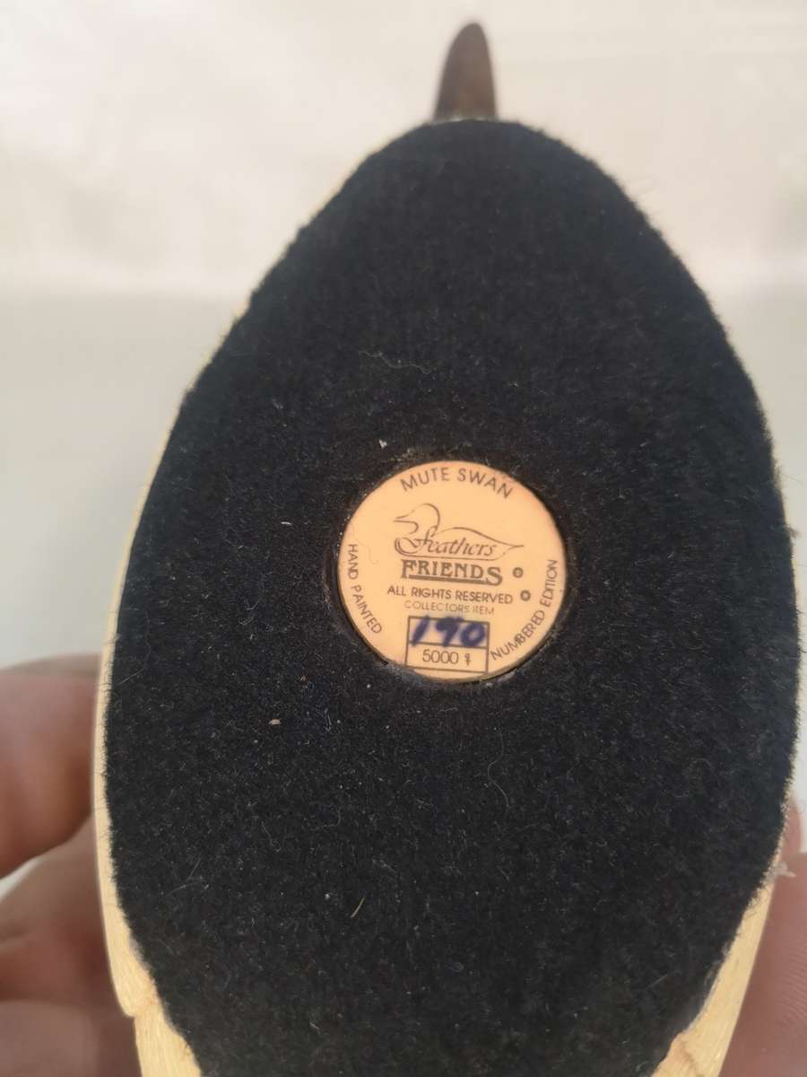 HIGHLY COLLECTABLE LIMITED EDITION NO 190 MUTE SWAN BY FEATHERS OF KNYSNA