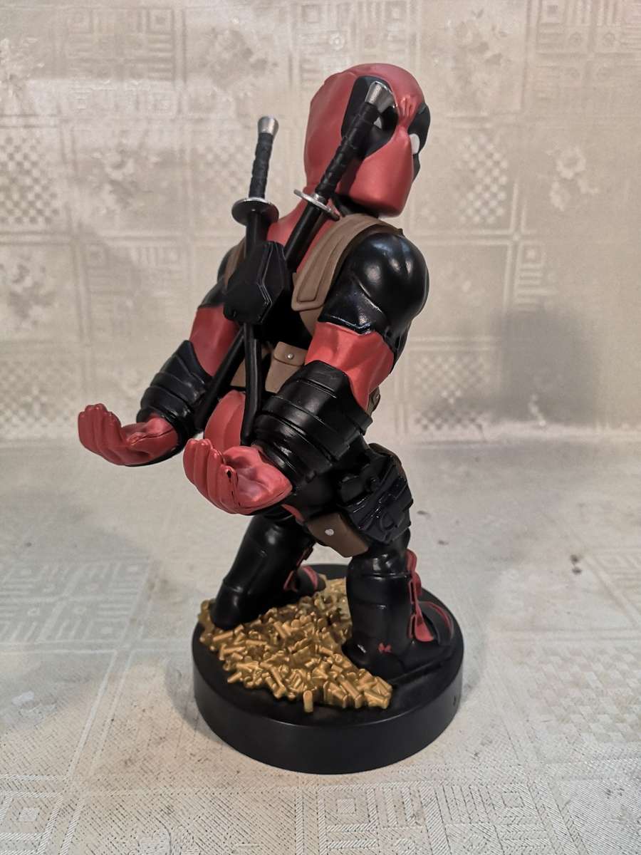 ORIGINAL DEADPOOL CABLE GUY GAME CONTROLLER/CELL PHONE STAND