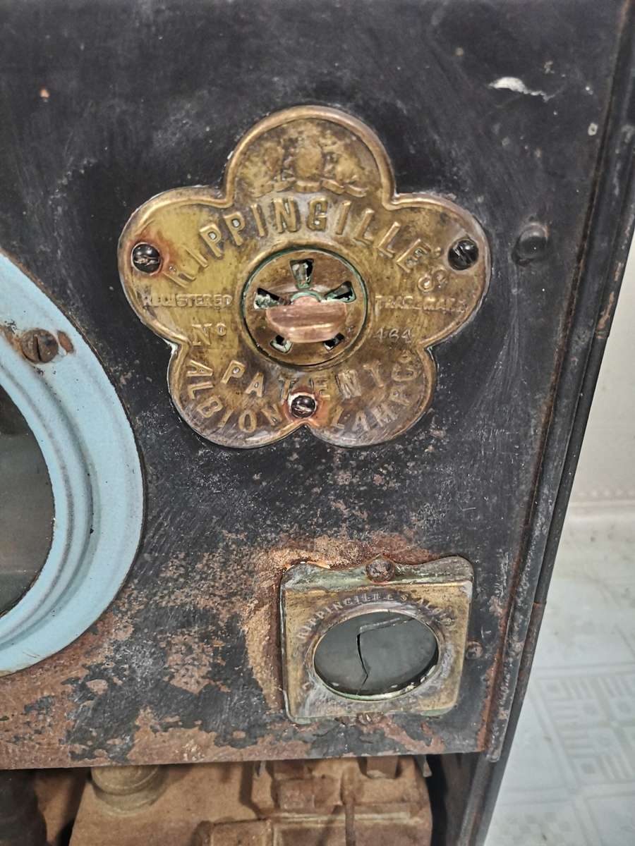 ANTIQUE RIPPINGILLES KEROSENE COOKING STOVE
