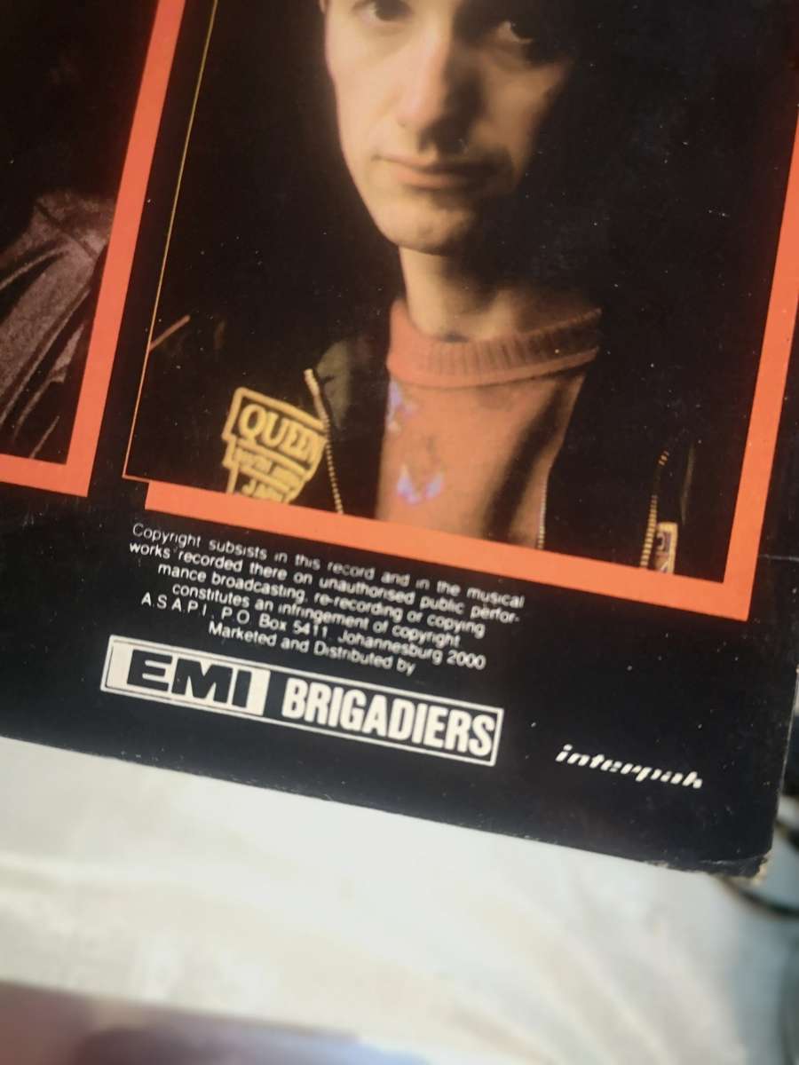 Queen Greatest Hits LP - Good Condition