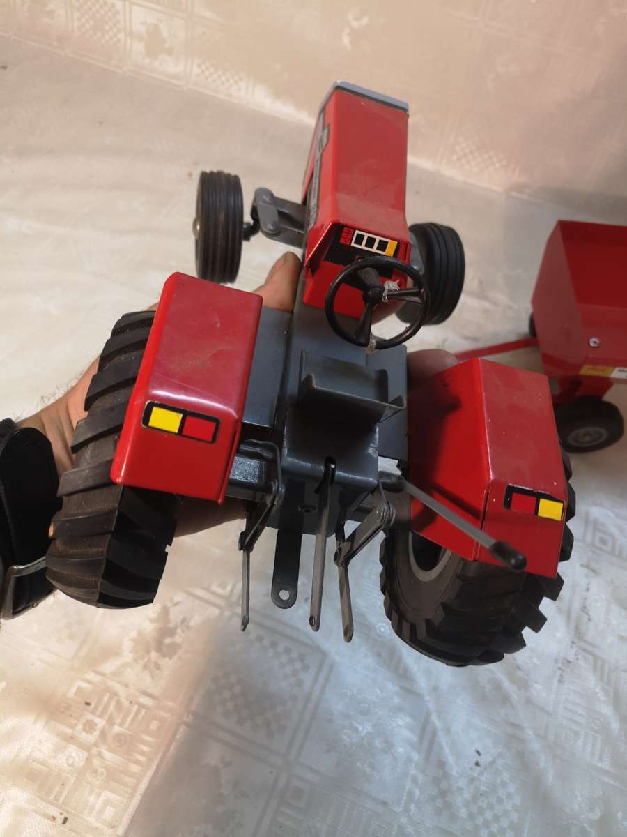ORIGINAL STRIKE TOYS MODEL MASSEY FERGUSON 290 TRACTOR AND TRAILER - LIKE NEW
