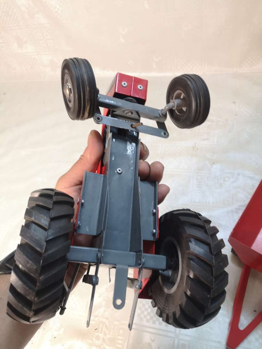 ORIGINAL STRIKE TOYS MODEL MASSEY FERGUSON 290 TRACTOR AND TRAILER - LIKE NEW