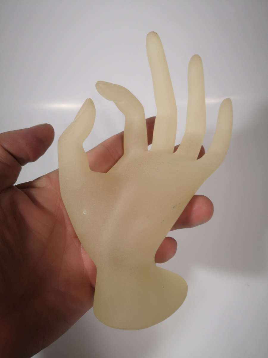 FROSTED GLASS RING DISPLAY STAND