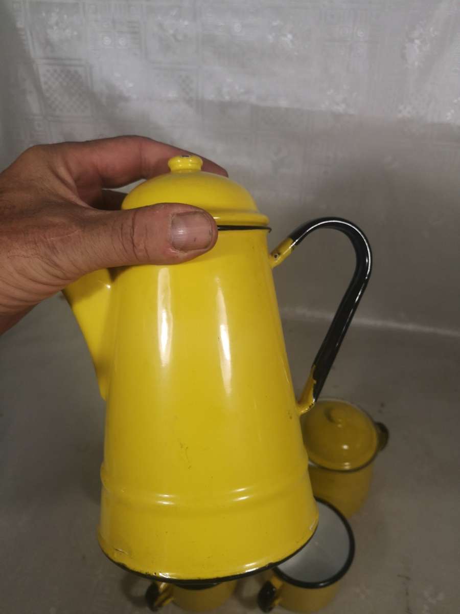 MAGNIFICENT 7PCE YELLOW ENAMEL POLAND TEA SET