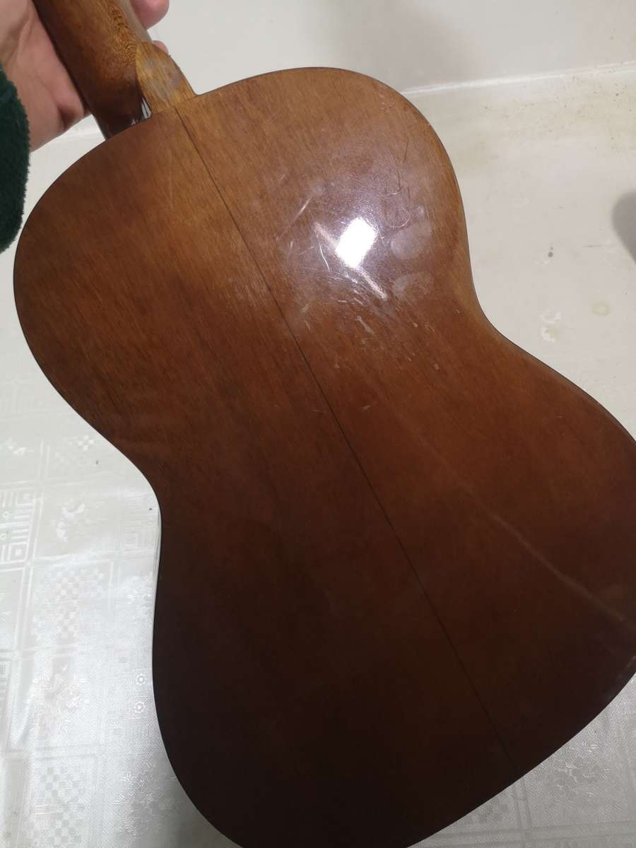 BEAUTIFUL HONDO H90N HALF SIZE CLASSICAL GUITAR