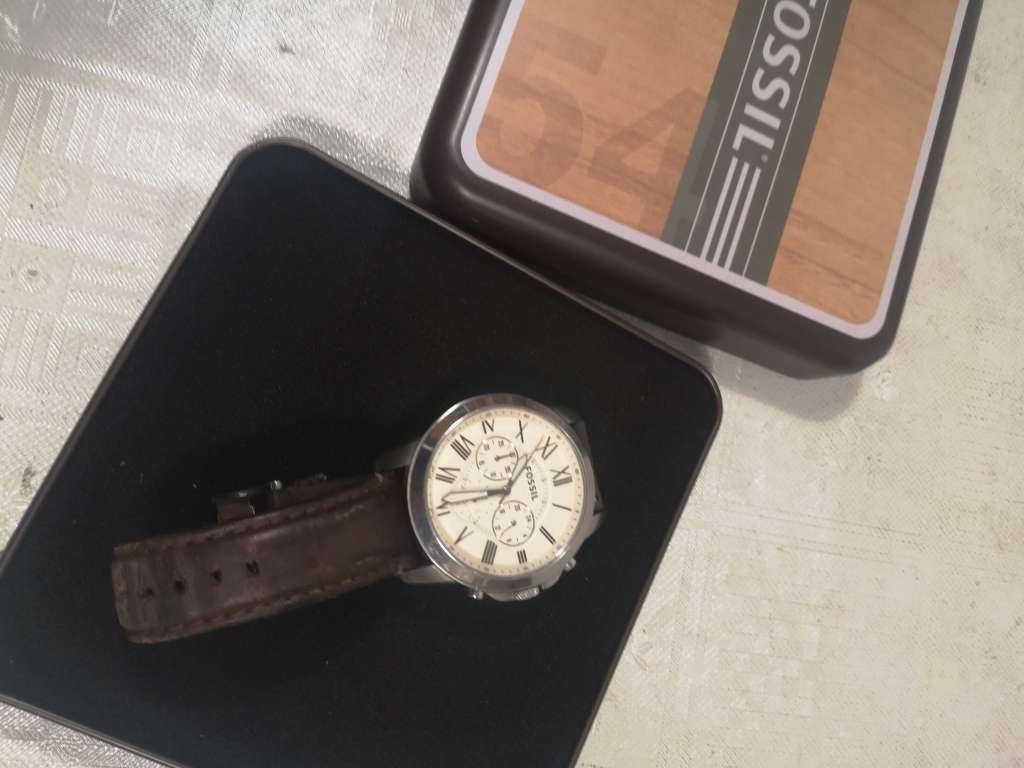 Fossil Mens Watch Grant Chronograph FS4735 - Silver & Cream Dial - Leather Strap