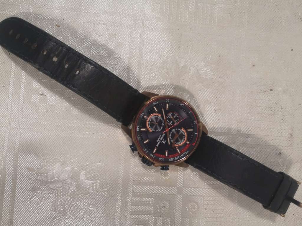 STUNNING DANIEL KLEIN ANALOG MENS WATCH WITH LEATHER STRAP - LIKE NEW