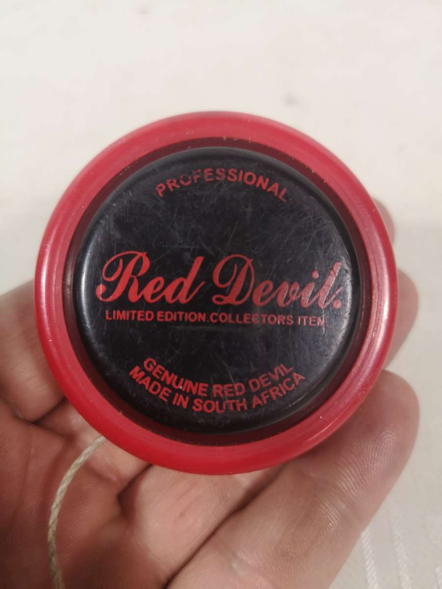 RARE!!! Original Genuine Red Devil Black Limited Edition Yo Yo!!!!