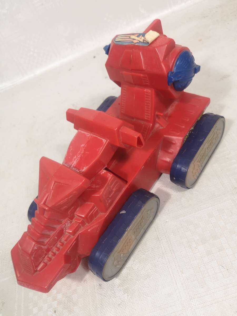 Vintage 1980`s MOTU He Man Masters of the Universe ATTAK TRAK