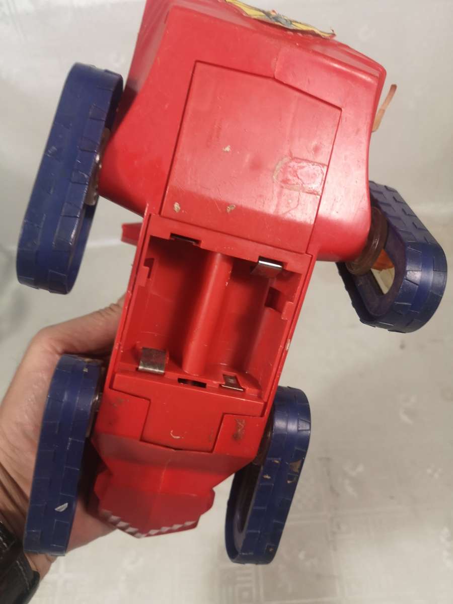 Vintage 1980`s MOTU He Man Masters of the Universe ATTAK TRAK