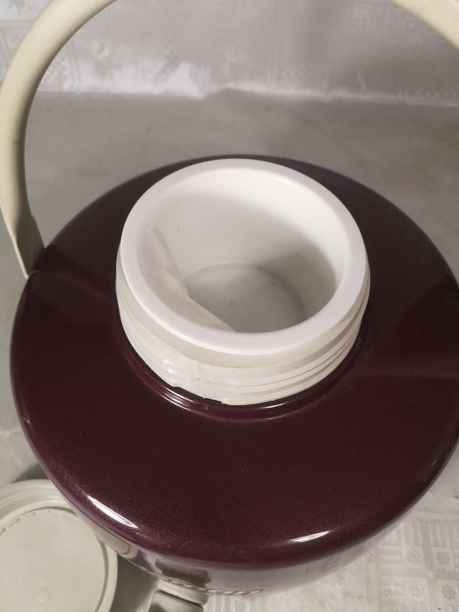 Vintage Coleman Steel belt 1 Gallon Maroon/White Cooler Jug with Cup & Spout - NICE UNUSED CONDITION