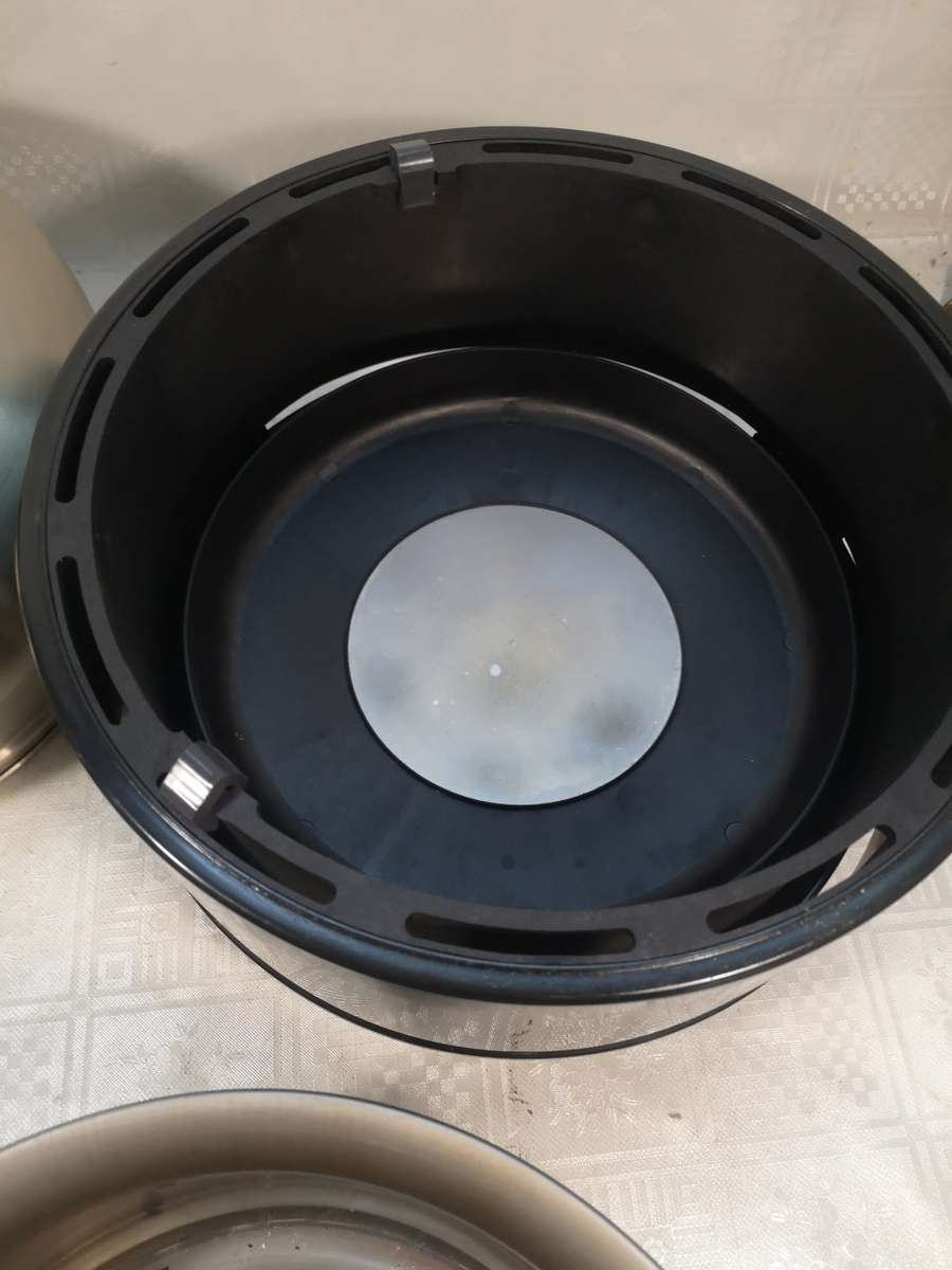 COMPLETE COBB PORTABLE CHARCOAL GRILL 300MM - VERY GOOD CONDITION