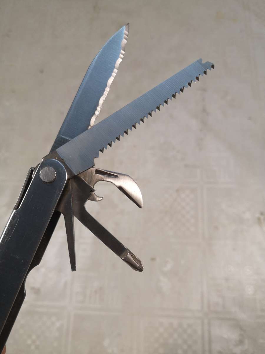 MAGNIFICENT ORIGINAL LEATHERMAN SUPER TOOL PORTLAND OR
