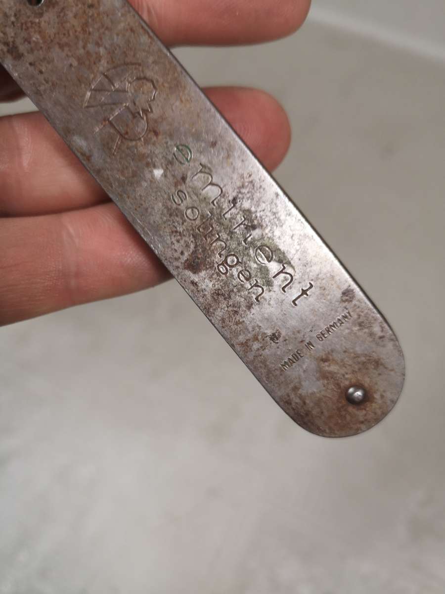 VINTAGE WW2 GERMAN WEHRMACHT EMINENT SOLINGEN METAL CAN TIN BOTTLE OPENER