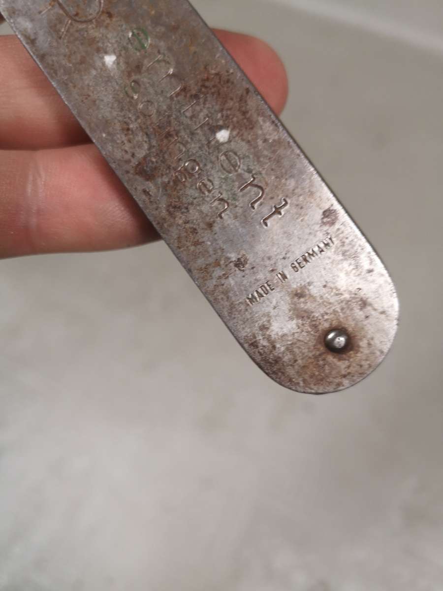 VINTAGE WW2 GERMAN WEHRMACHT EMINENT SOLINGEN METAL CAN TIN BOTTLE OPENER