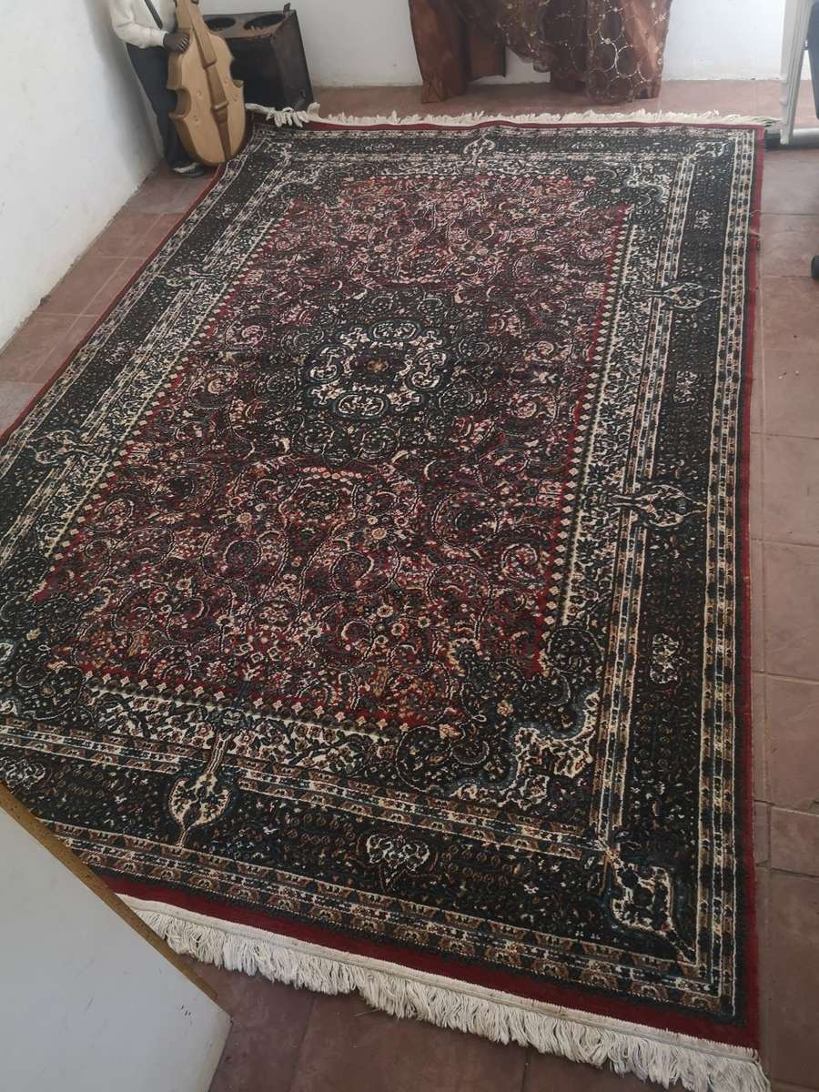 MAGNIFICENT VERY LARGE HANDWOVEN ORIENTAL WOOL CARPET 1950mm x 3000mm