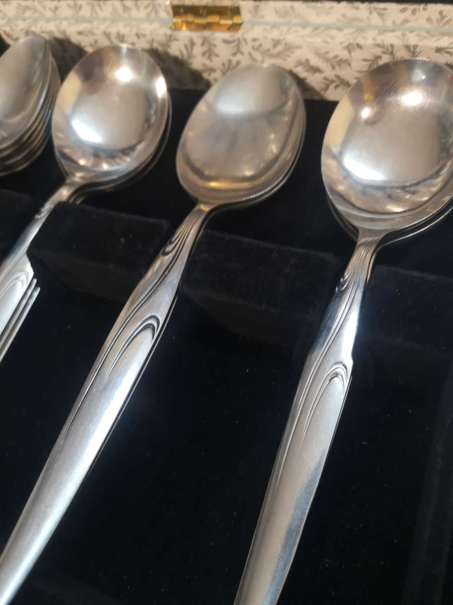 Vintage Erica 56pce Cutlery Set Complete in Display Case - Stainless Steel - Japan