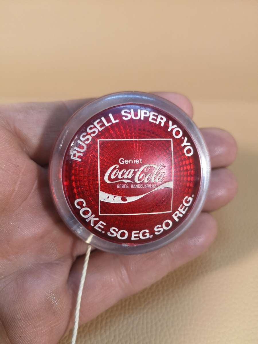 rare RUSSELL COCA COLA COKE SUPER YO-YO YOYO 1976 SLIMLINE SHAPE South Africa issue (Afr & Eng)