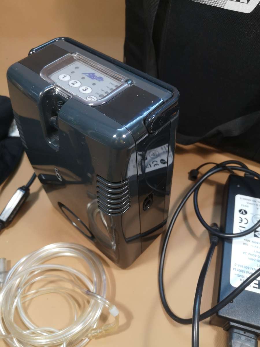 AIRSEP FREESTYLE 5 PORTABLE OXYGEN CONCENTRATOR - 100% TESTED WORKING