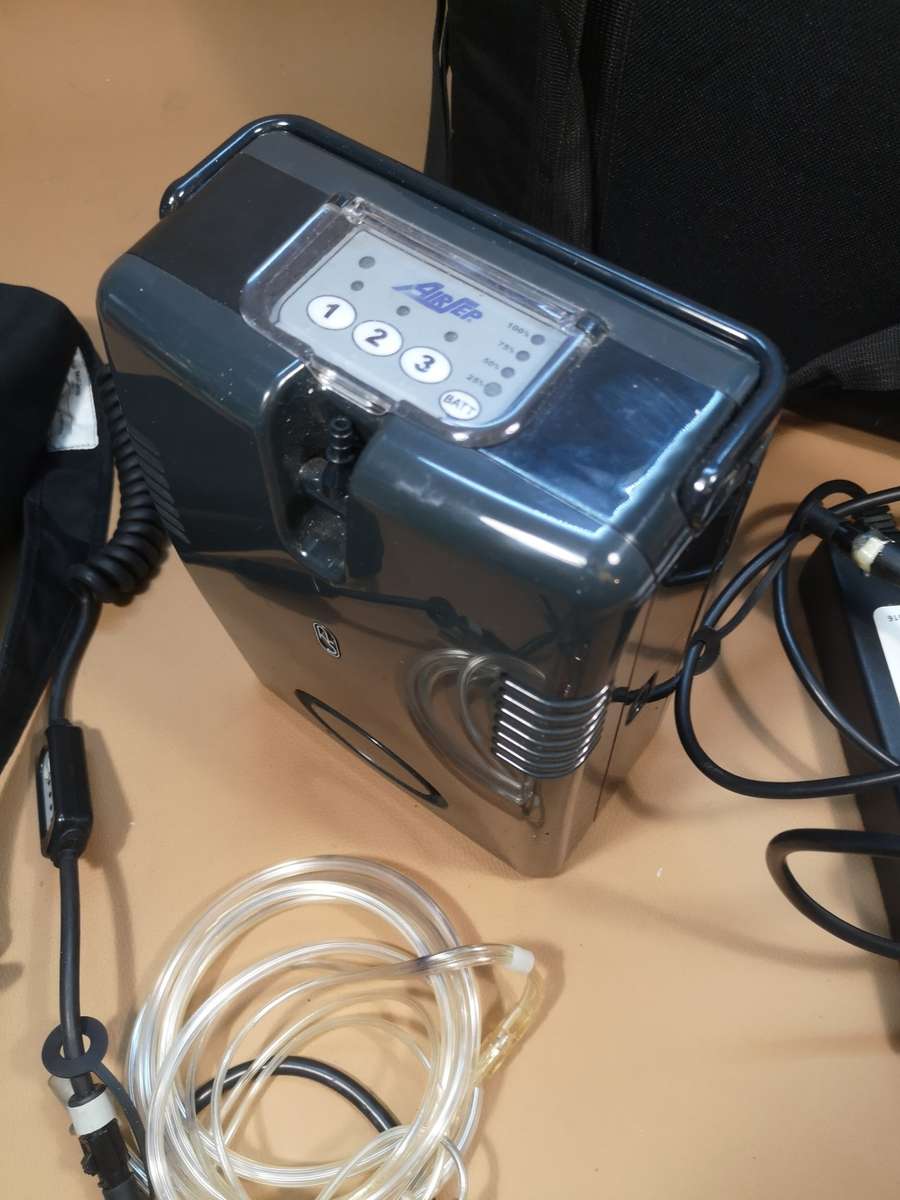 AIRSEP FREESTYLE 5 PORTABLE OXYGEN CONCENTRATOR - 100% TESTED WORKING