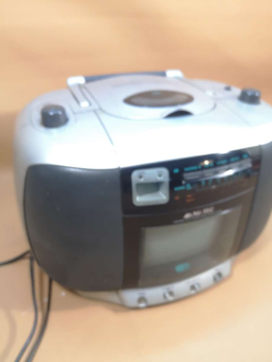 NU-TEC CD, Radio and TV, in working condition, work with battery or electric, as per photo