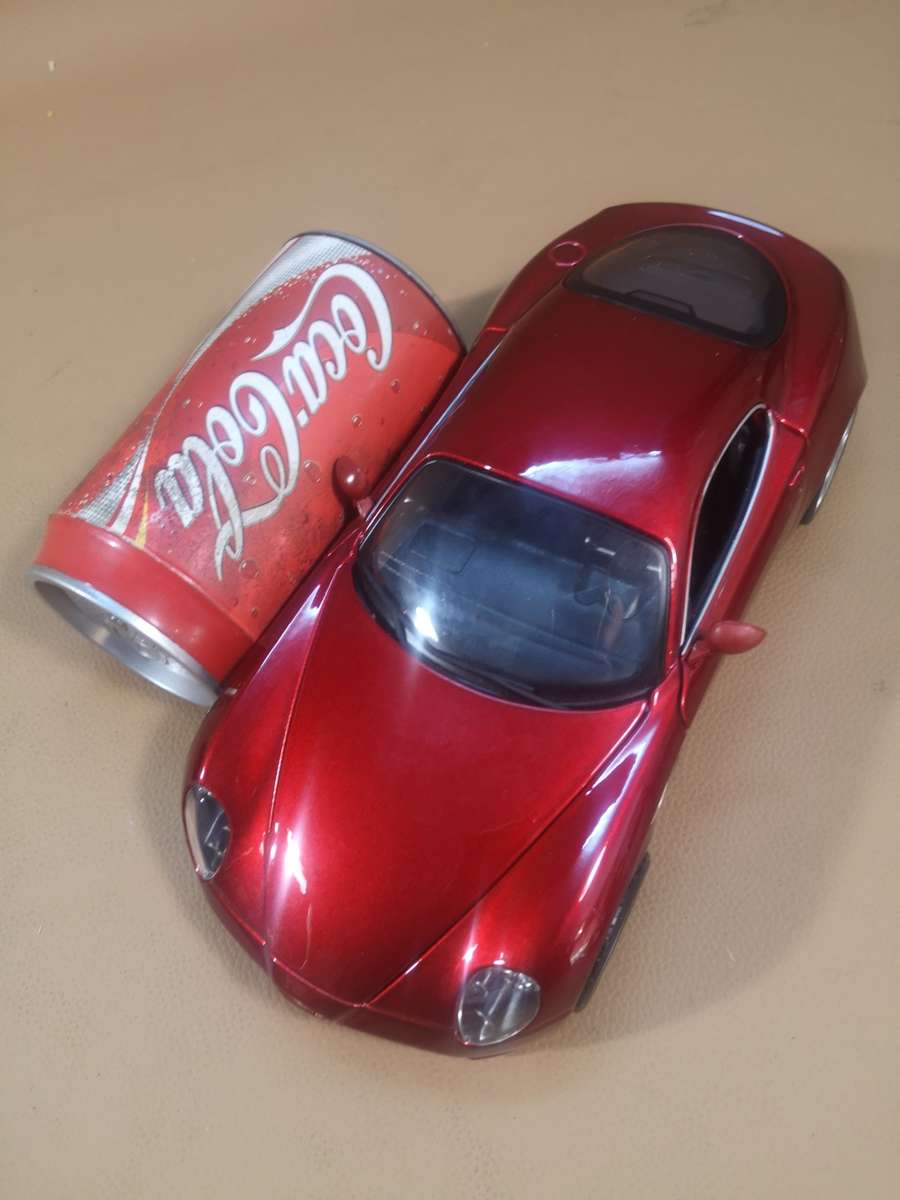 Bburago 1/18 Alfa Romeo 8C Competizione Die Cast