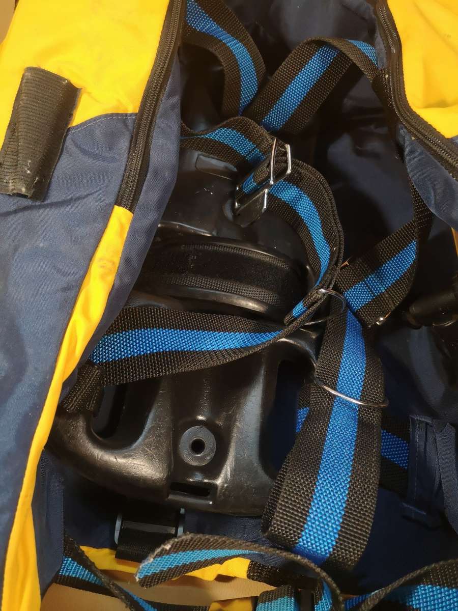 SCUBA DIVING EQUIMENT