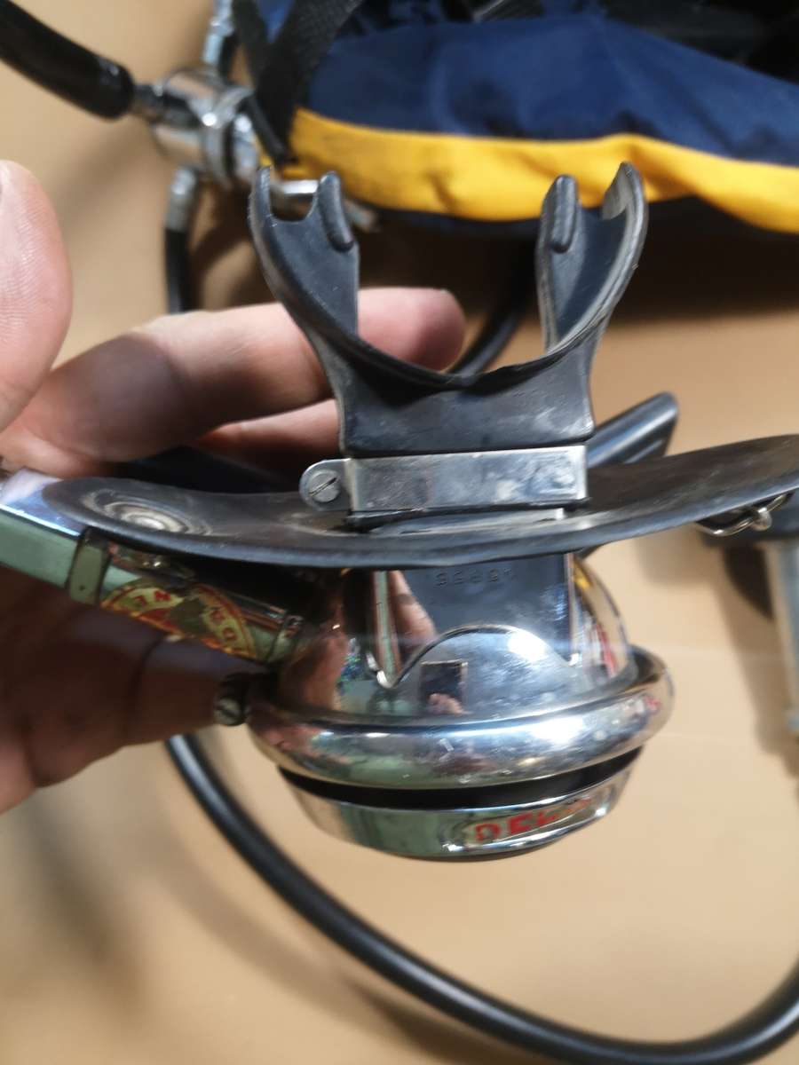 SCUBA DIVING EQUIMENT